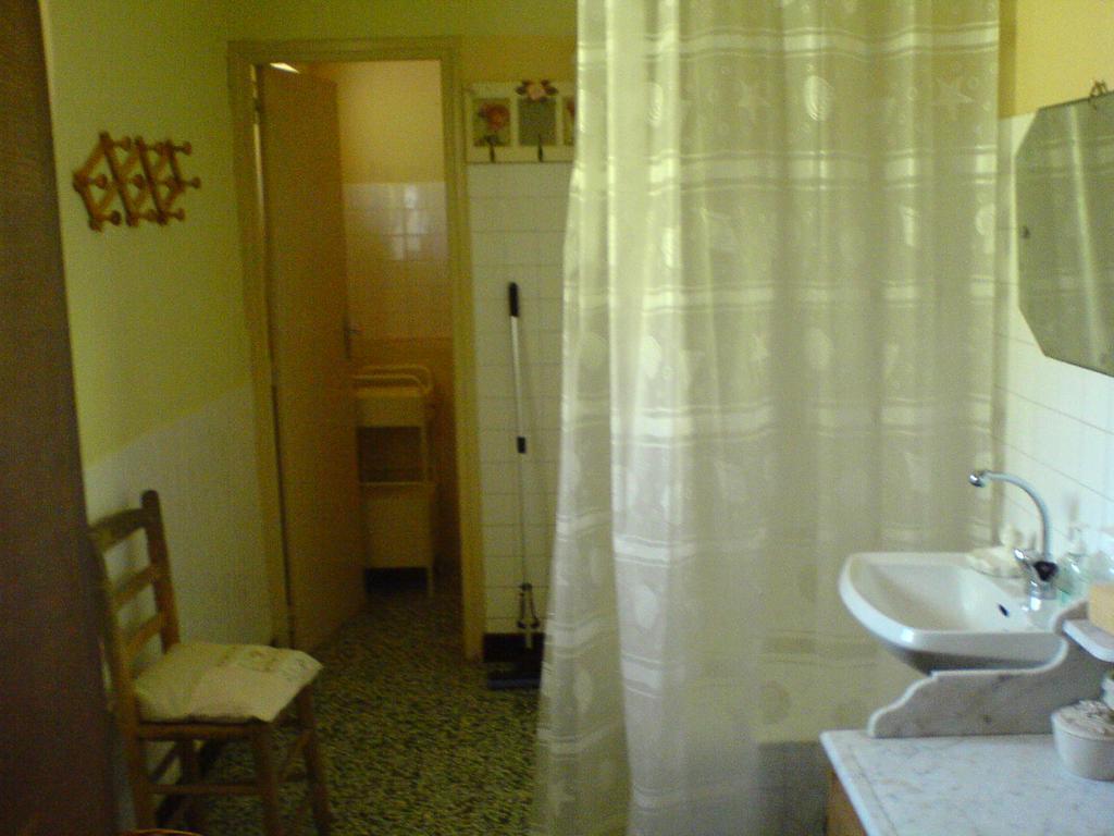 Les Champys ξενώνας Saint-Péreuse Εξωτερικό φωτογραφία